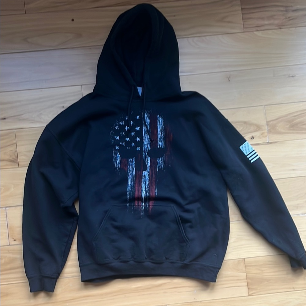Gildan Black Sweater with American Flag Design